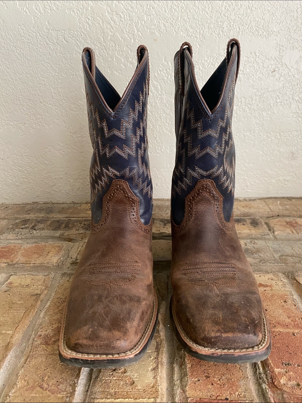 Boys Ariat Boots size 5 - Picture 5 of 8